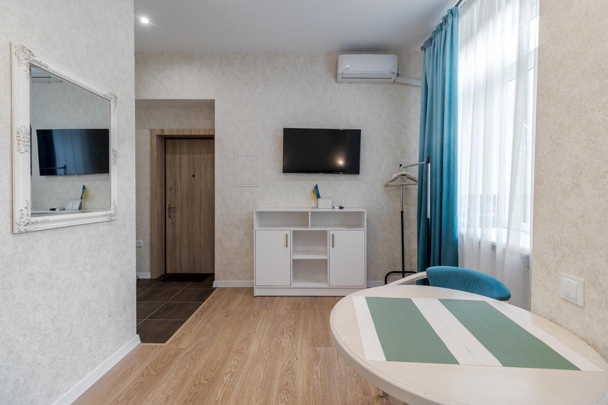 Luxury Flat Near Opera Διαμέρισμα Λβιβ Εξωτερικό φωτογραφία